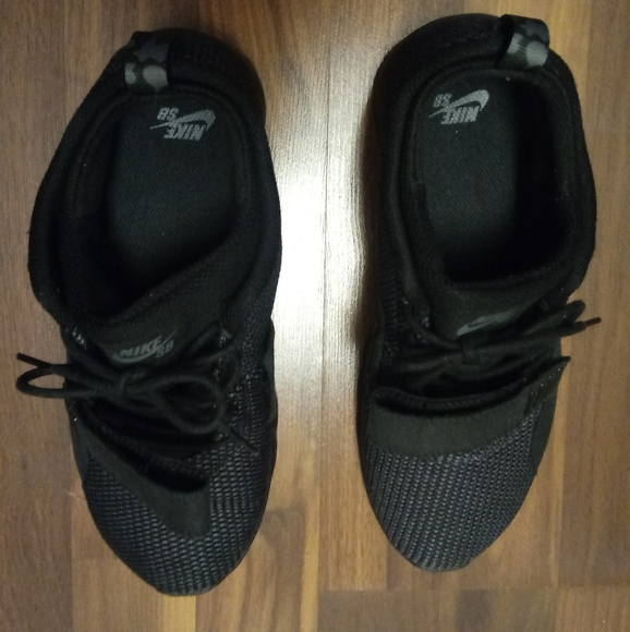 NIKE SB TRAINERENDOR ATHLETIC SKATE SHOE main image 7